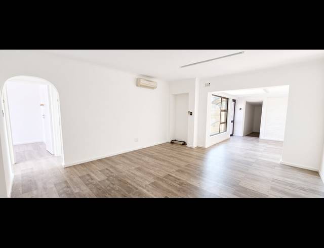372M² OFFICE TO LET IN TABLE VIEW